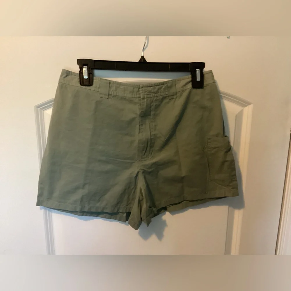 Cargo Shorts - Picture 1 of 3